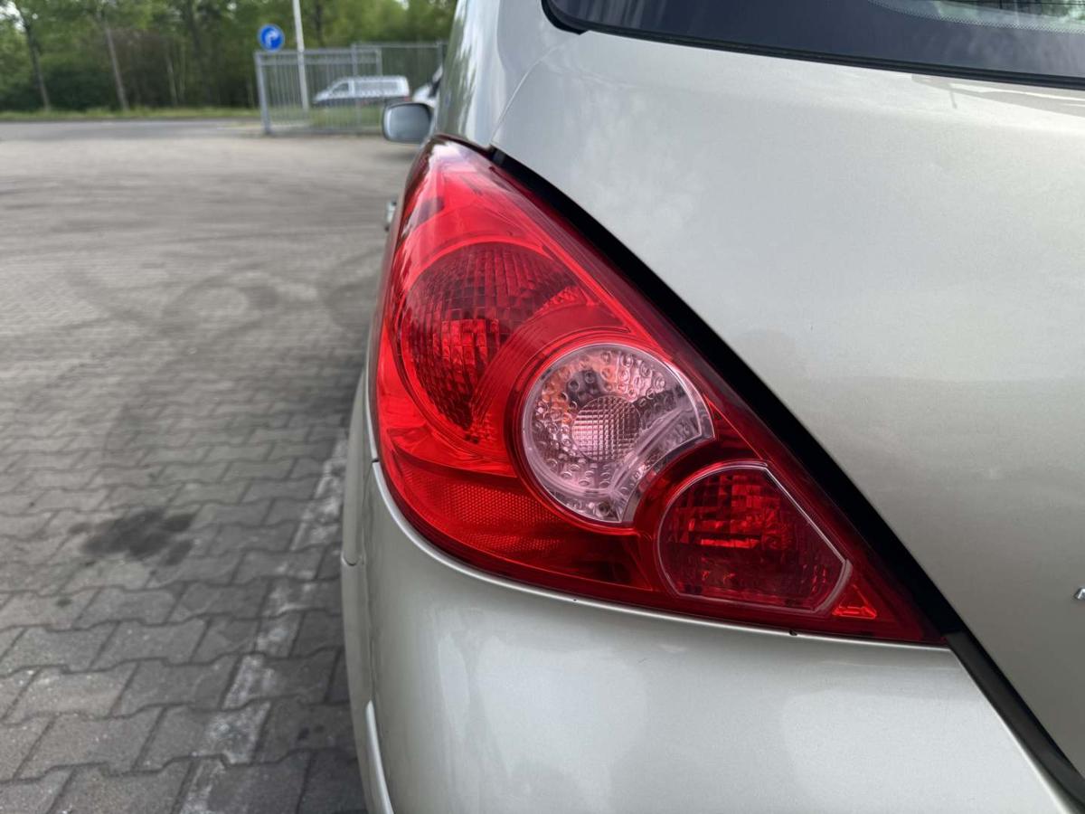 Nissan Tiida original R&uuml;cklicht R&uuml;ckleuchte Schlussleuchte links Bj.2009